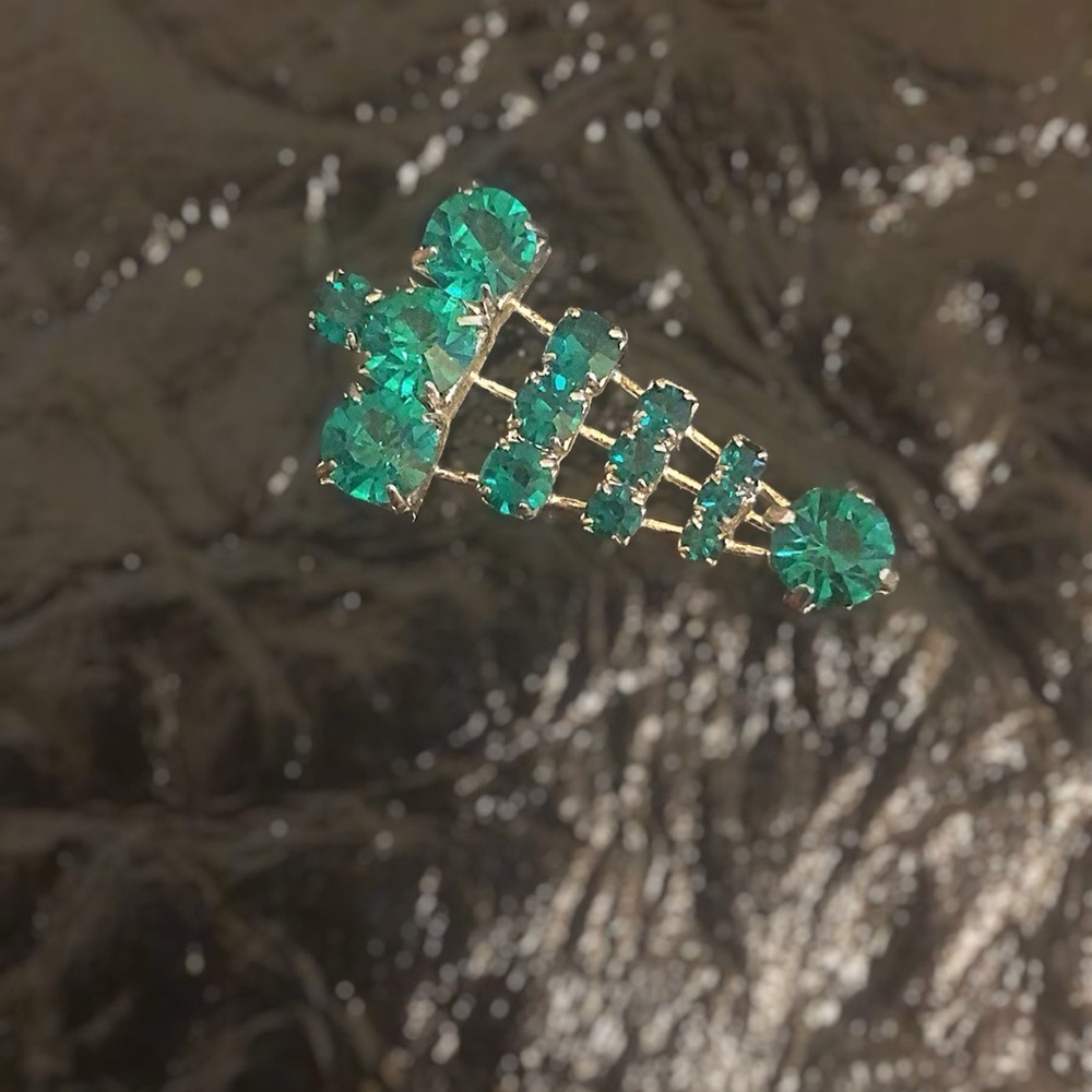 Vintage Emerald Green Crystal Brooch